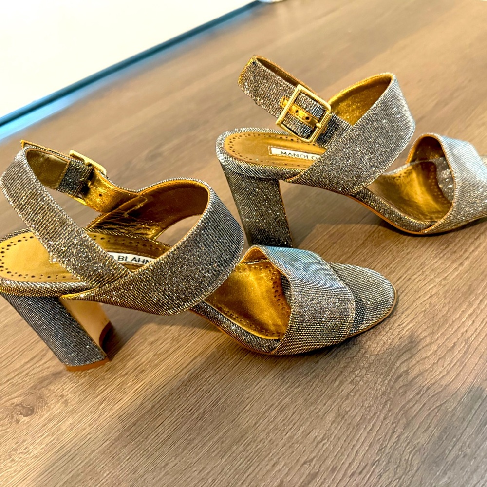 Amazing glitter Manolo Blahnik sandals!